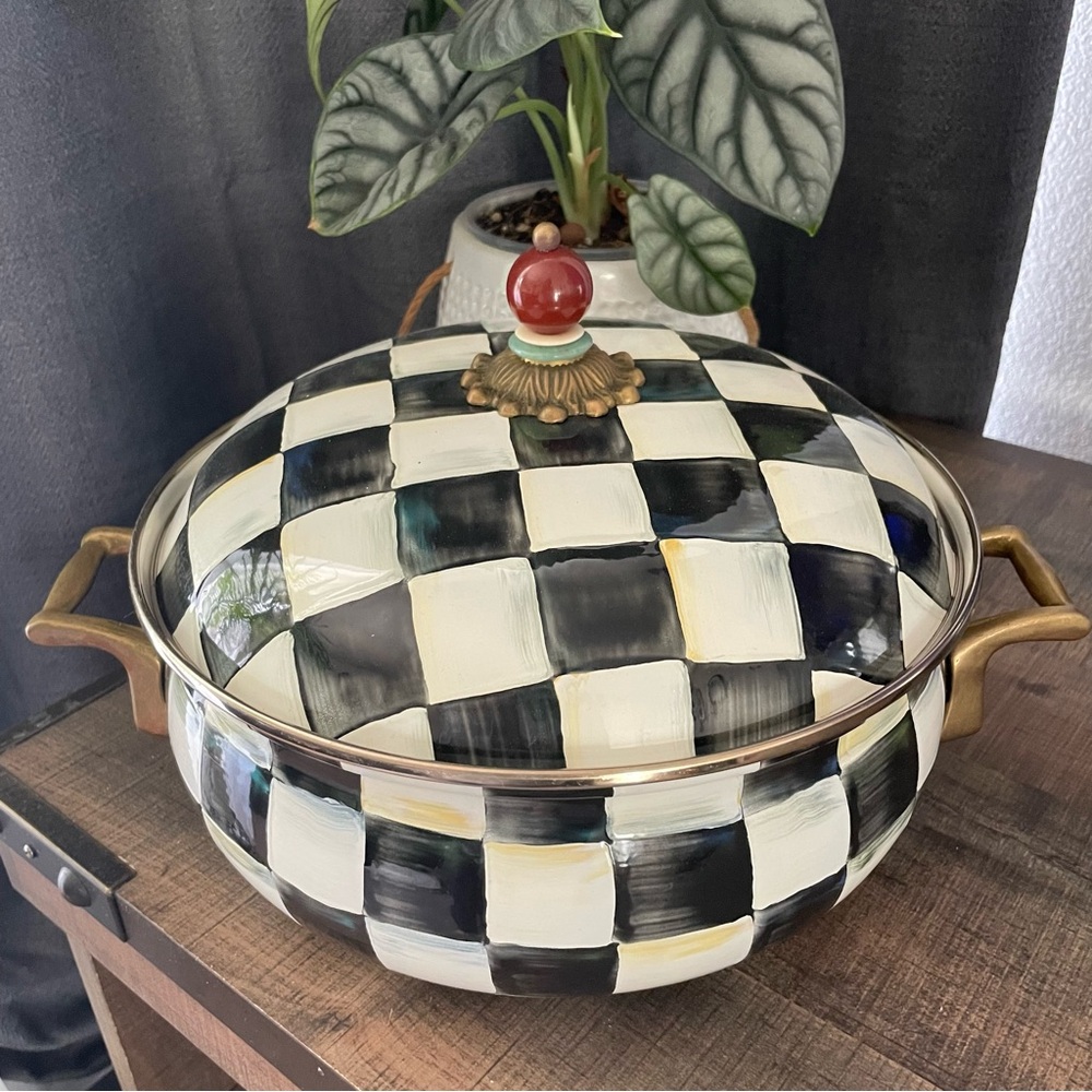 Rare Vintage Retired design MacKenzie-Childs Courtly Check pot/casserole